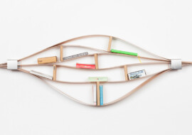 Chuck – the flexible wall shelf
